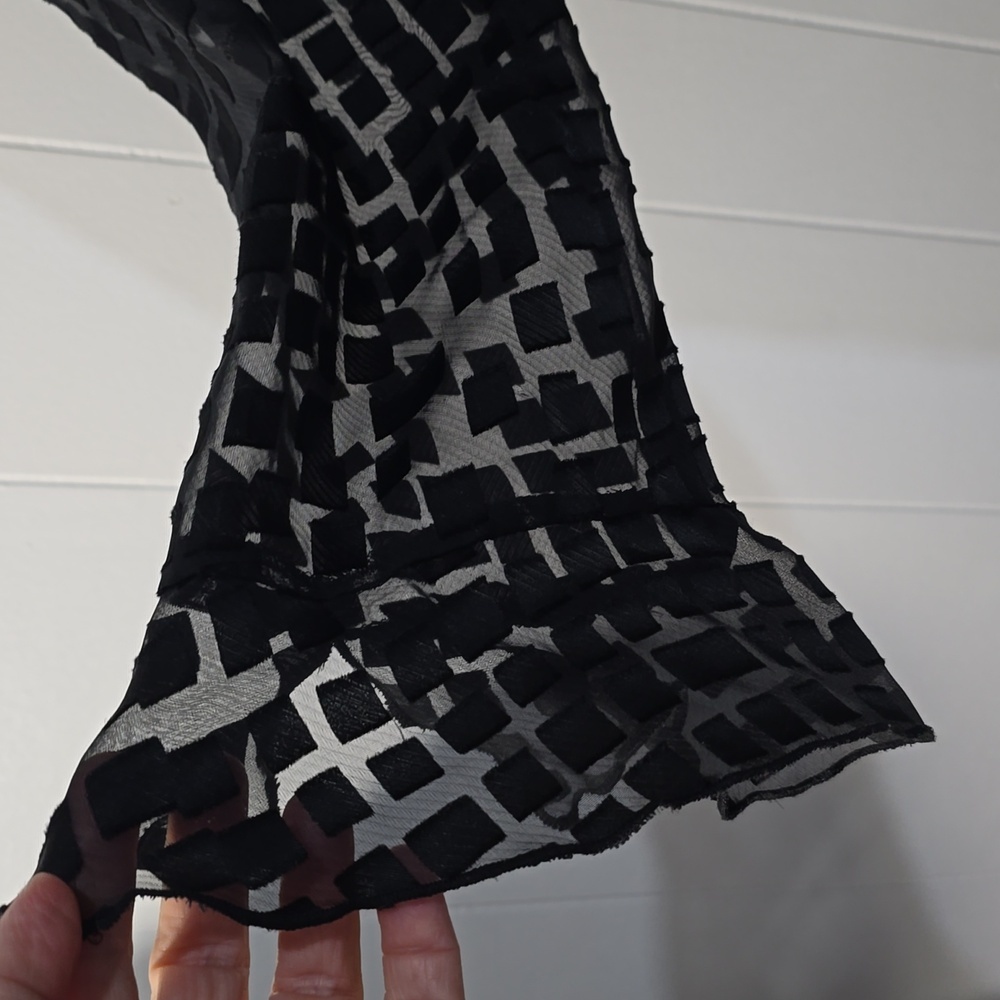 NICOLA Black Long Sleeve Blouse L - Picture 2 of 4
